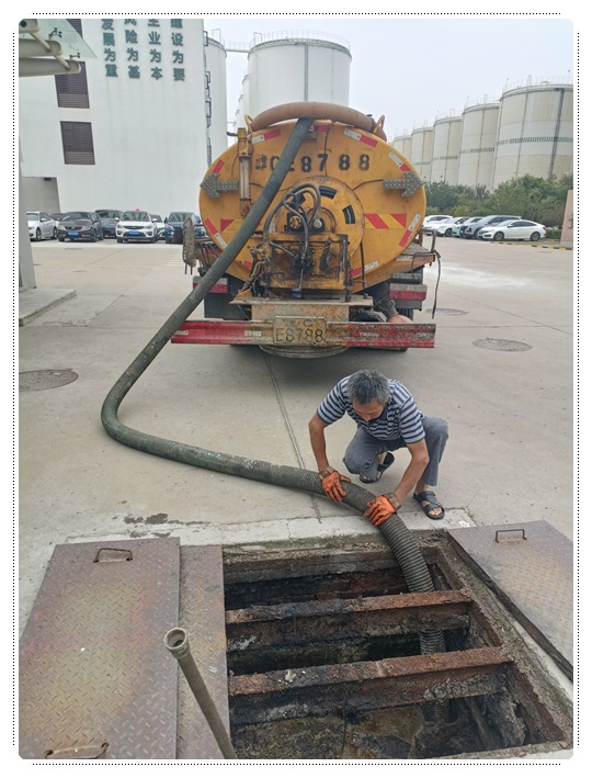 新青隔油池清掏