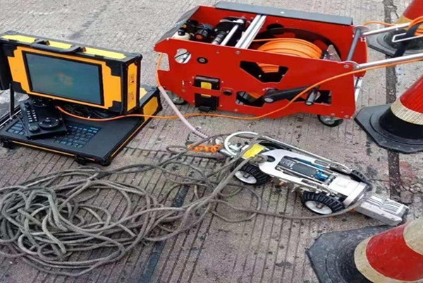 新青CCTV管道检测机器人